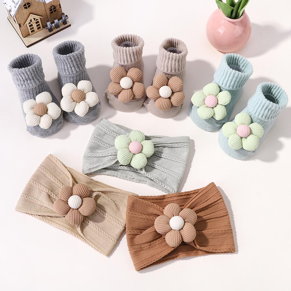 Newborn Headband for Infant Elastic Knit hairband Baby flower Soft Nylon Kids Headwear Babe Hair Accessories Socks Gift Set
Newborn Headband for Infant Elastic Knit hairband Baby flower Soft Nylon Kids Headwear Babe Hair Accessories Socks Gift Set