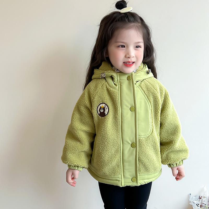 Девичья стеганая зимняя хлопковая куртка на флисовой подкладке - Модное детское пальто. 120 cm светло-зеленый
Девичья стеганая зимняя хлопковая куртка на флисовой подкладке - Модное детское пальто. 120 cm светло-зеленый