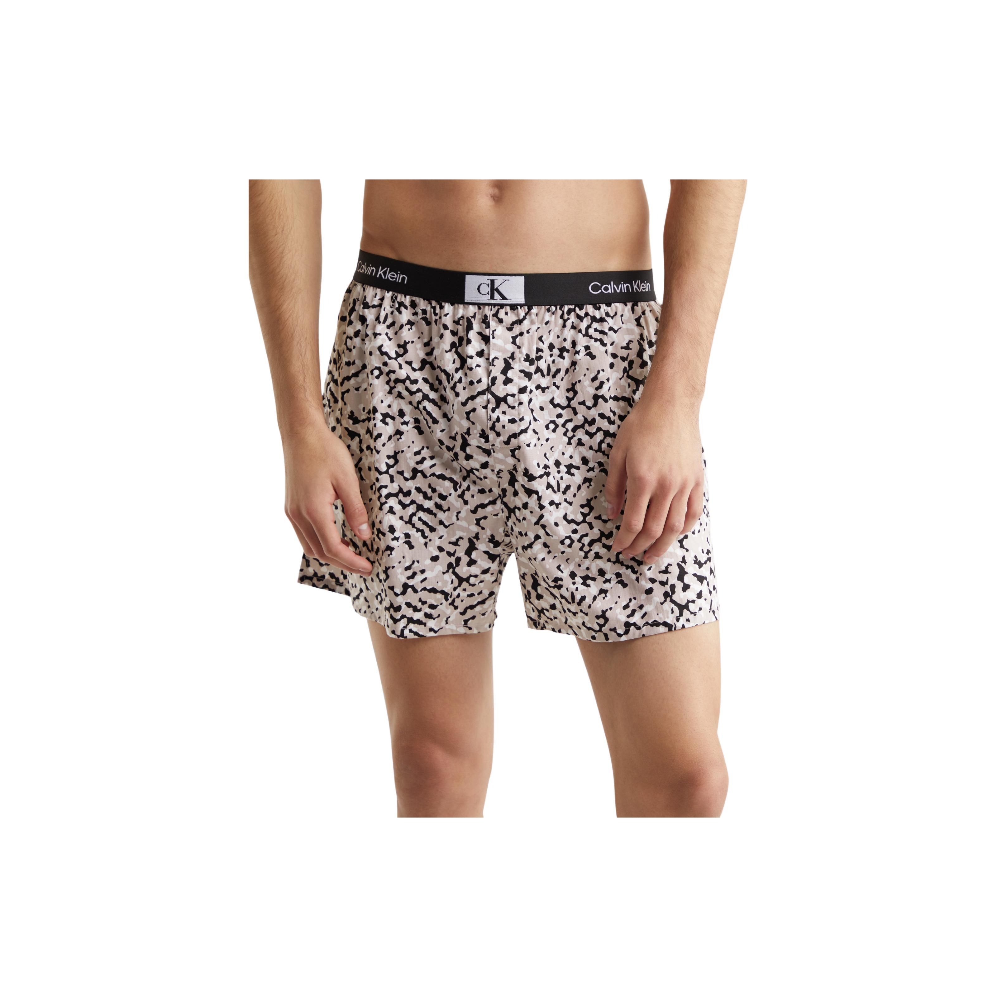 Calvin Klein Comfortable Loose Mid-Rise Boxer Briefs Men Underwear Gray NB3411-OFS M
Calvin Klein Comfortable Loose Mid-Rise Boxer Briefs Men Underwear Gray NB3411-OFS M