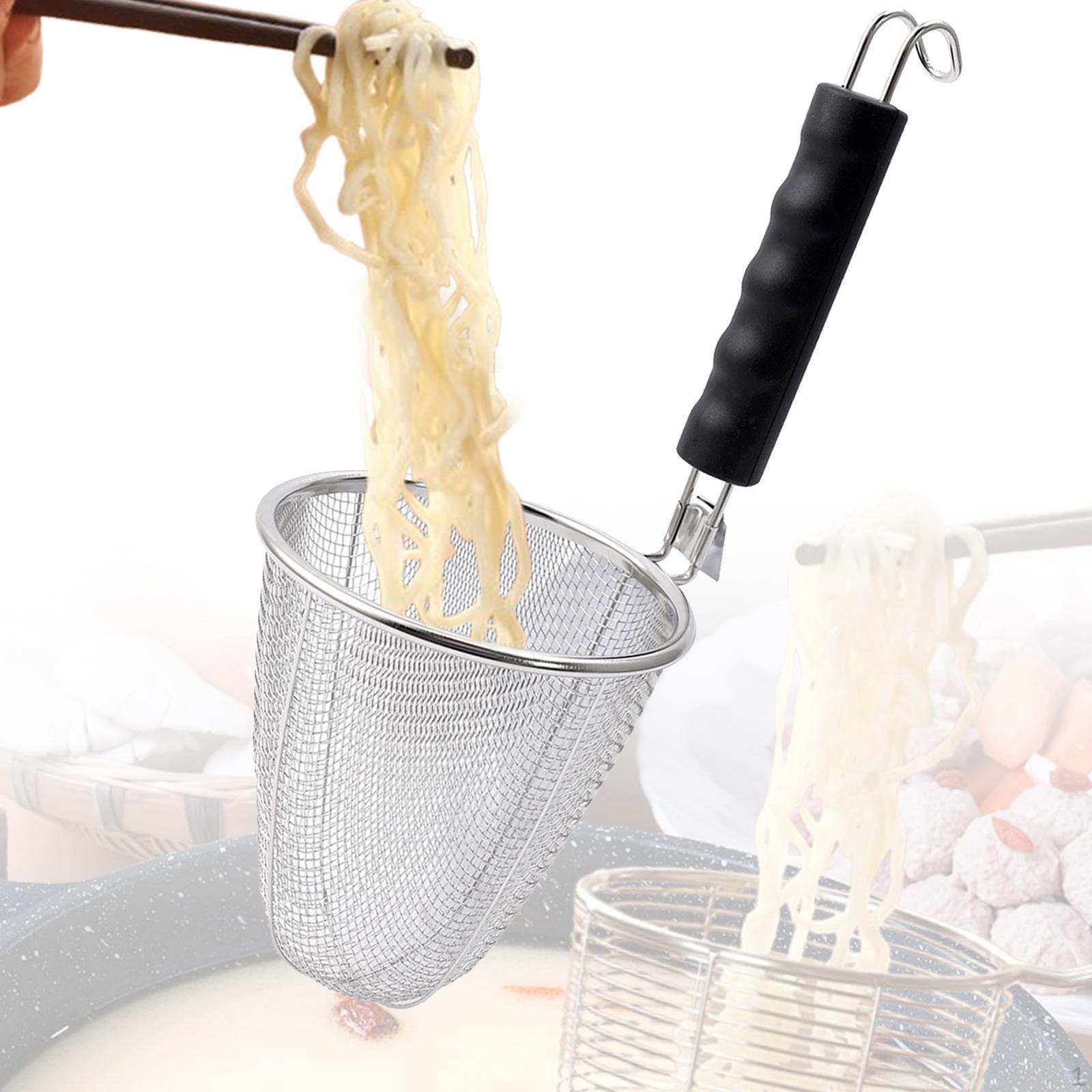 Корзина-дуршлаг из нержавеющей стали для промывания пасты и пельменей Triangular cone
Корзина-дуршлаг из нержавеющей стали для промывания пасты и пельменей Triangular cone