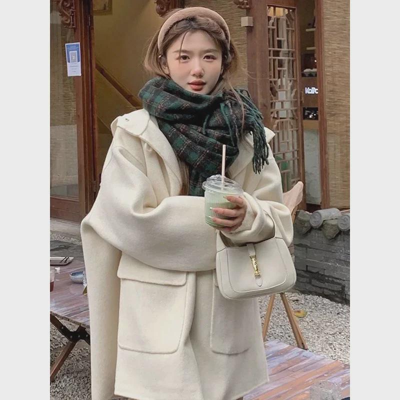 Women s Mid-Length Woolen Cardigan Coat with Horn Buttons - Stylish Solid Color Hooded for Autumn and Winter S (Recommended 80-110 jin)
Women s Mid-Length Woolen Cardigan Coat with Horn Buttons - Stylish Solid Color Hooded for Autumn and Winter S (Recommended 80-110 jin)