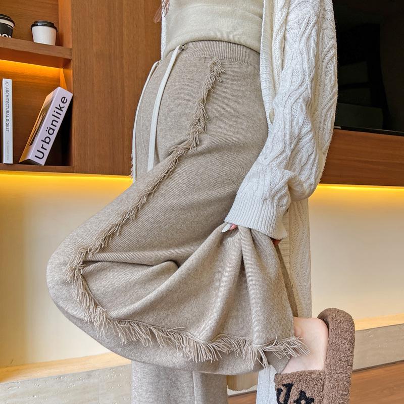 Maternity Knit Tassel Wide-Leg Pants - Autumn/Winter 2025, Slimming, Floor-Length, Thick Fabric. Medium
Maternity Knit Tassel Wide-Leg Pants - Autumn/Winter 2025, Slimming, Floor-Length, Thick Fabric. Medium