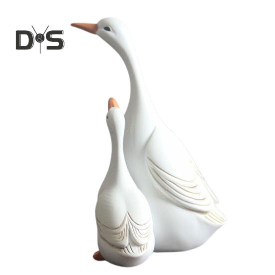 Статуэтка утки из смолы, мать и ребенок, белая скульптура утки, украшение для дома и улицы, украшение для семьи, для сада, газона, подарок родителям S
Статуэтка утки из смолы, мать и ребенок, белая скульптура утки, украшение для дома и улицы, украшение для семьи, для сада, газона, подарок родителям S