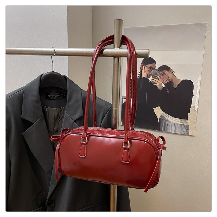 Модная портативная сумка-бостон, высококлассная сумка для поездок на работу большой вместимости, женская новая летняя универсальная сумка через плечо 2025 года красный
Модная портативная сумка-бостон, высококлассная сумка для поездок на работу большой вместимости, женская новая летняя универсальная сумка через плечо 2025 года красный