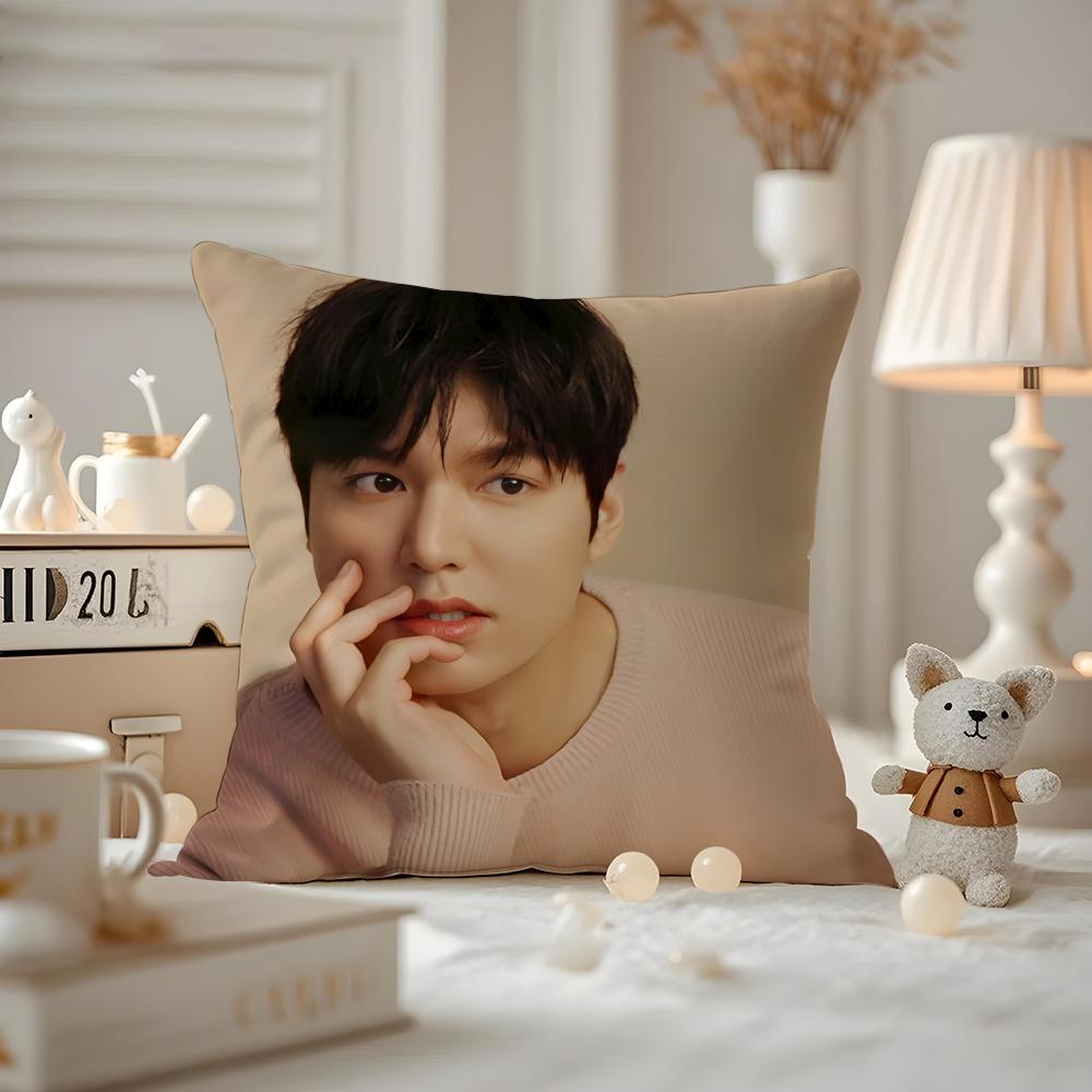 korean LLee MMin HHo Cushion Cover Antidustmite Pillowcase Invisible zipper silky short plush Sofa cushion cover 30X30cm
korean LLee MMin HHo Cushion Cover Antidustmite Pillowcase Invisible zipper silky short plush Sofa cushion cover 30X30cm
