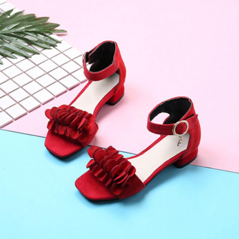 Children s sandals, girls shoes, summer high heels, Korean version princess beach shoes, middle-aged children s black performance shoes 29 чорний
Children s sandals, girls shoes, summer high heels, Korean version princess beach shoes, middle-aged children s black performance shoes 29 чорний