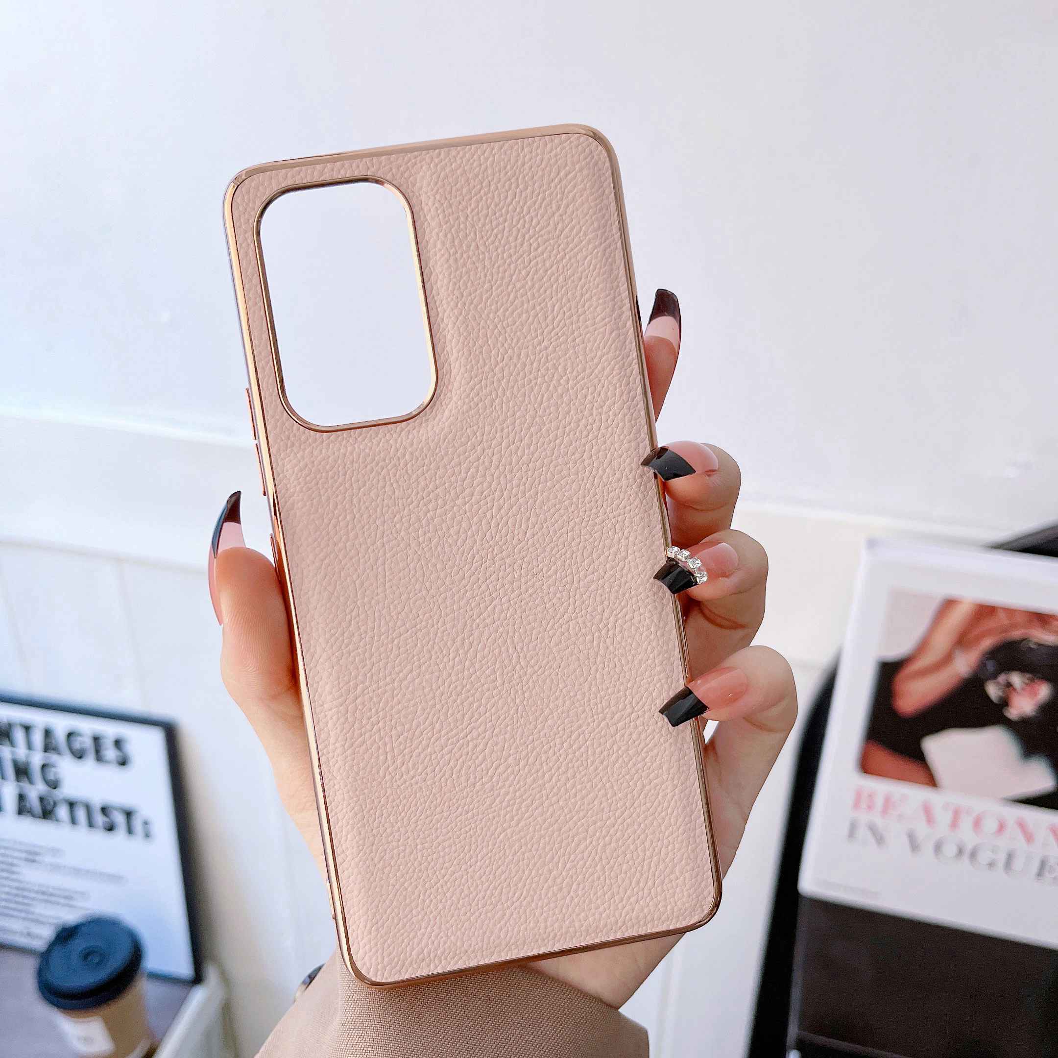 For Samsung Galaxy A53 5G Shockproof Case Electroplating TPU Phone Cover Coated with Cowhide Leather Pink
For Samsung Galaxy A53 5G Shockproof Case Electroplating TPU Phone Cover Coated with Cowhide Leather Pink