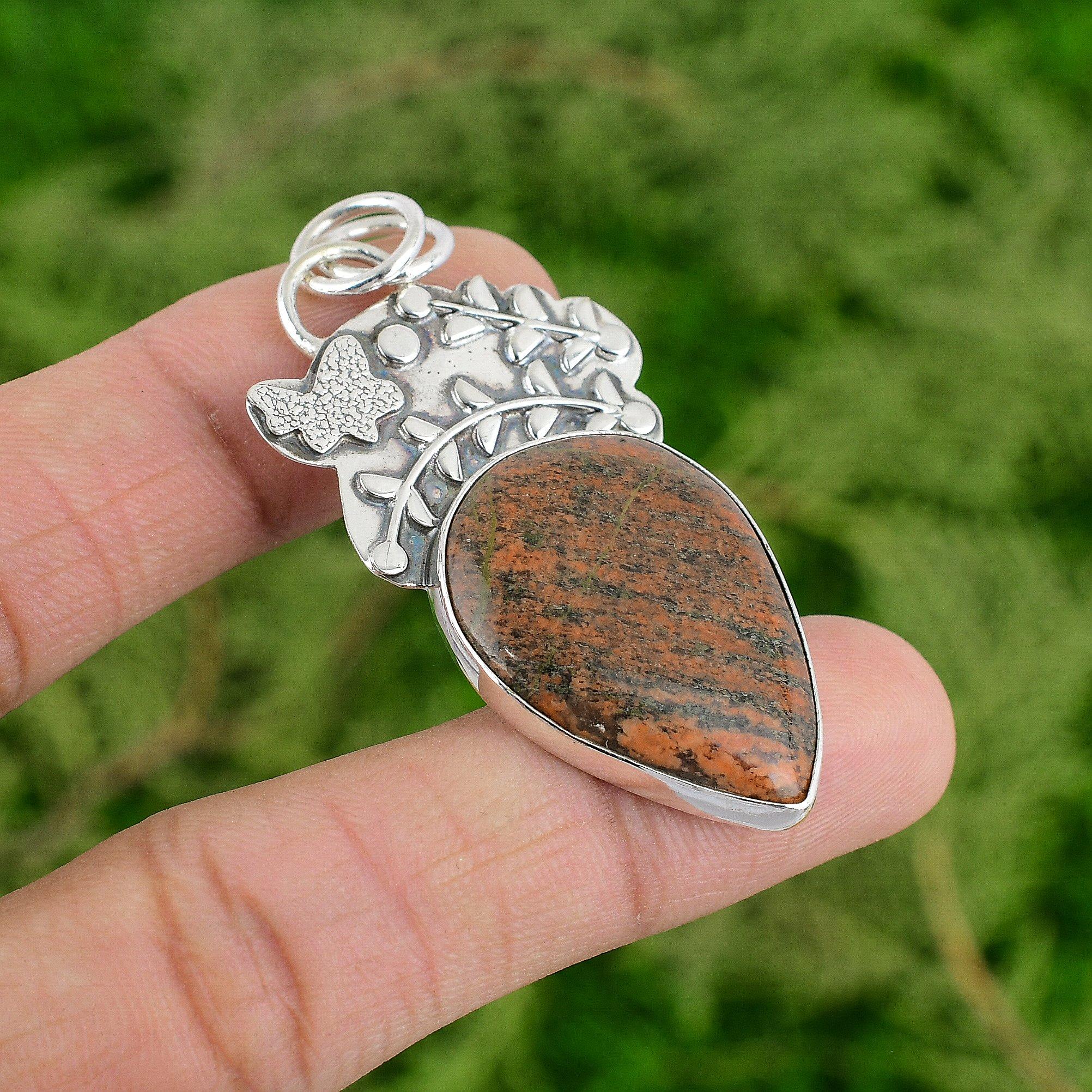 Daughters Day Sale 925 Sterling Silver Grass Garnet Stone Bezel Pendant Jewelry
Daughters Day Sale 925 Sterling Silver Grass Garnet Stone Bezel Pendant Jewelry