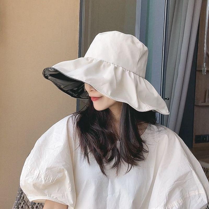UV Vinyl Sun Protective Sun Hat Female Summer Face Cover Ultraviolet-Proof Sun Hat Outdoor Cycling Big Brim Bucket Hat Beige White Adjustable free size
UV Vinyl Sun Protective Sun Hat Female Summer Face Cover Ultraviolet-Proof Sun Hat Outdoor Cycling Big Brim Bucket Hat Beige White Adjustable free size