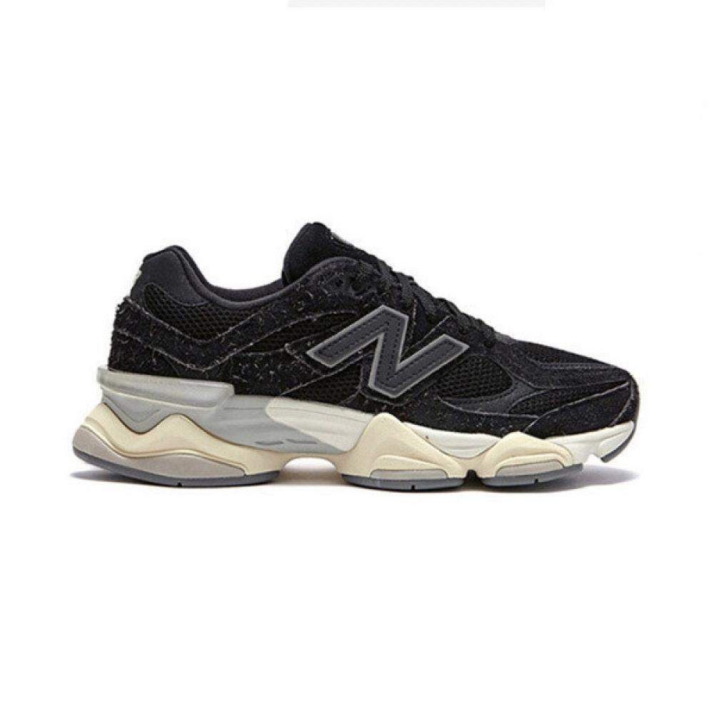 New Balance Sneakers 9060 Black 260
New Balance Sneakers 9060 Black 260