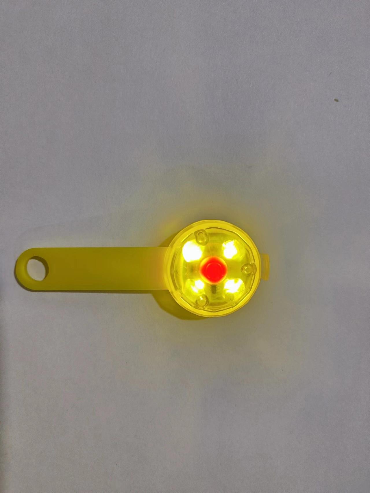 Glow-in-the-Dark Pet Pendant – LED Anti-Lost Dog Tag for Dogs, USB-Charged, High-Brightness Pet Accessory жовтий
Glow-in-the-Dark Pet Pendant – LED Anti-Lost Dog Tag for Dogs, USB-Charged, High-Brightness Pet Accessory жовтий