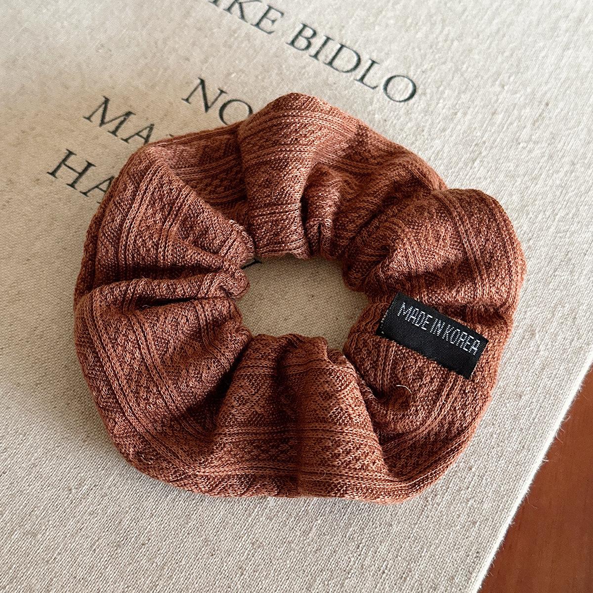 Simple and Versatile Wool Knitted Hair String with A Retro Fabric Texture Large Hair Band for Small and Unique Hair Updo. 2pcs коричневий
Simple and Versatile Wool Knitted Hair String with A Retro Fabric Texture Large Hair Band for Small and Unique Hair Updo. 2pcs коричневий