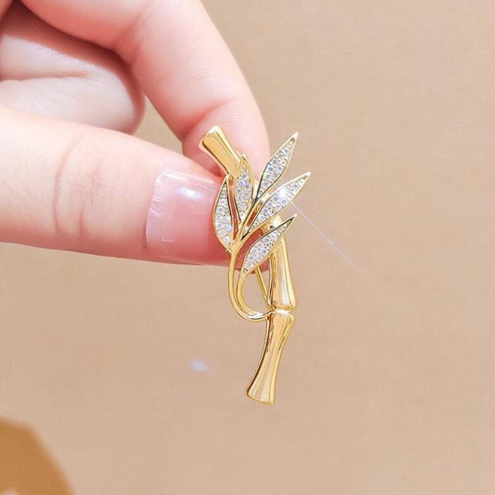 Diamond-studded Bamboo Shape Brooch Green/silver/gold Cartoon Coat Decoration
Diamond-studded Bamboo Shape Brooch Green/silver/gold Cartoon Coat Decoration