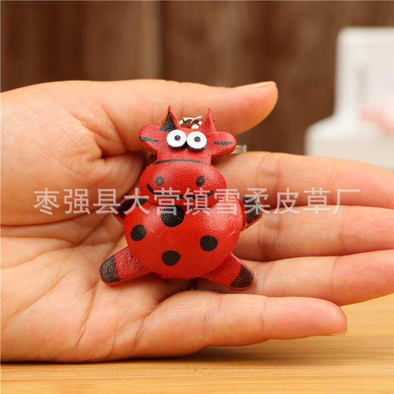 First Layer Cowhide Creative Hand Workmanship Little White Cow Pendant Bag Pendant Car Keychain Zodiac Animal Pendant помаранчевий
First Layer Cowhide Creative Hand Workmanship Little White Cow Pendant Bag Pendant Car Keychain Zodiac Animal Pendant помаранчевий