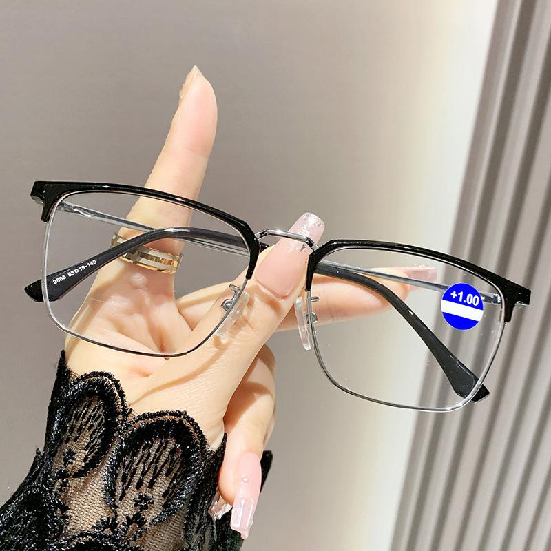 Очки для чтения с защитой от синего света для пожилых и людей среднего возраста, для бизнеса, сверхлегкие, высококлассные, портативные 2805 0
Очки для чтения с защитой от синего света для пожилых и людей среднего возраста, для бизнеса, сверхлегкие, высококлассные, портативные 2805 0