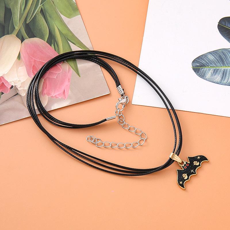 European and American Halloween Bat Necklace with Cartoon Devil Pendant чорний
European and American Halloween Bat Necklace with Cartoon Devil Pendant чорний