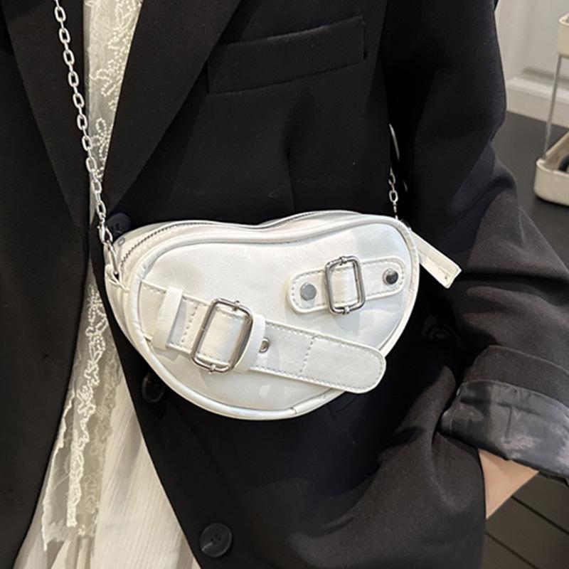 Stylish and simple underarm bag 2025 new niche design heart-shaped chain bag versatile temperament bag красный
Stylish and simple underarm bag 2025 new niche design heart-shaped chain bag versatile temperament bag красный