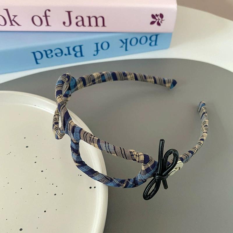 Eyeglass Frame Design Headbands Fashionable and Sophisticated Hair Accessories for Women with High Crown
Eyeglass Frame Design Headbands Fashionable and Sophisticated Hair Accessories for Women with High Crown