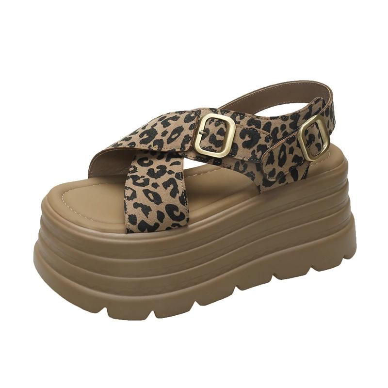 Мода 8 см Новые летние сандалии на танкетке Женские пляжные шлепанцы Сандалии на высоком каблуке Женские повседневные сандалии на платформе Массивные шлепанцы Sandalias Mujer 39
Мода 8 см Новые летние сандалии на танкетке Женские пляжные шлепанцы Сандалии на высоком каблуке Женские повседневные сандалии на платформе Массивные шлепанцы Sandalias Mujer 39