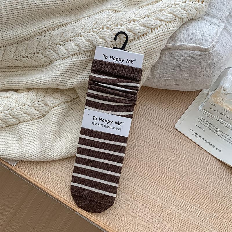 Mulberry Silk Wool Stacking Socks Korean Solid Color Versatile And Thin Stripes Boneless Design Women кавовий
Mulberry Silk Wool Stacking Socks Korean Solid Color Versatile And Thin Stripes Boneless Design Women кавовий