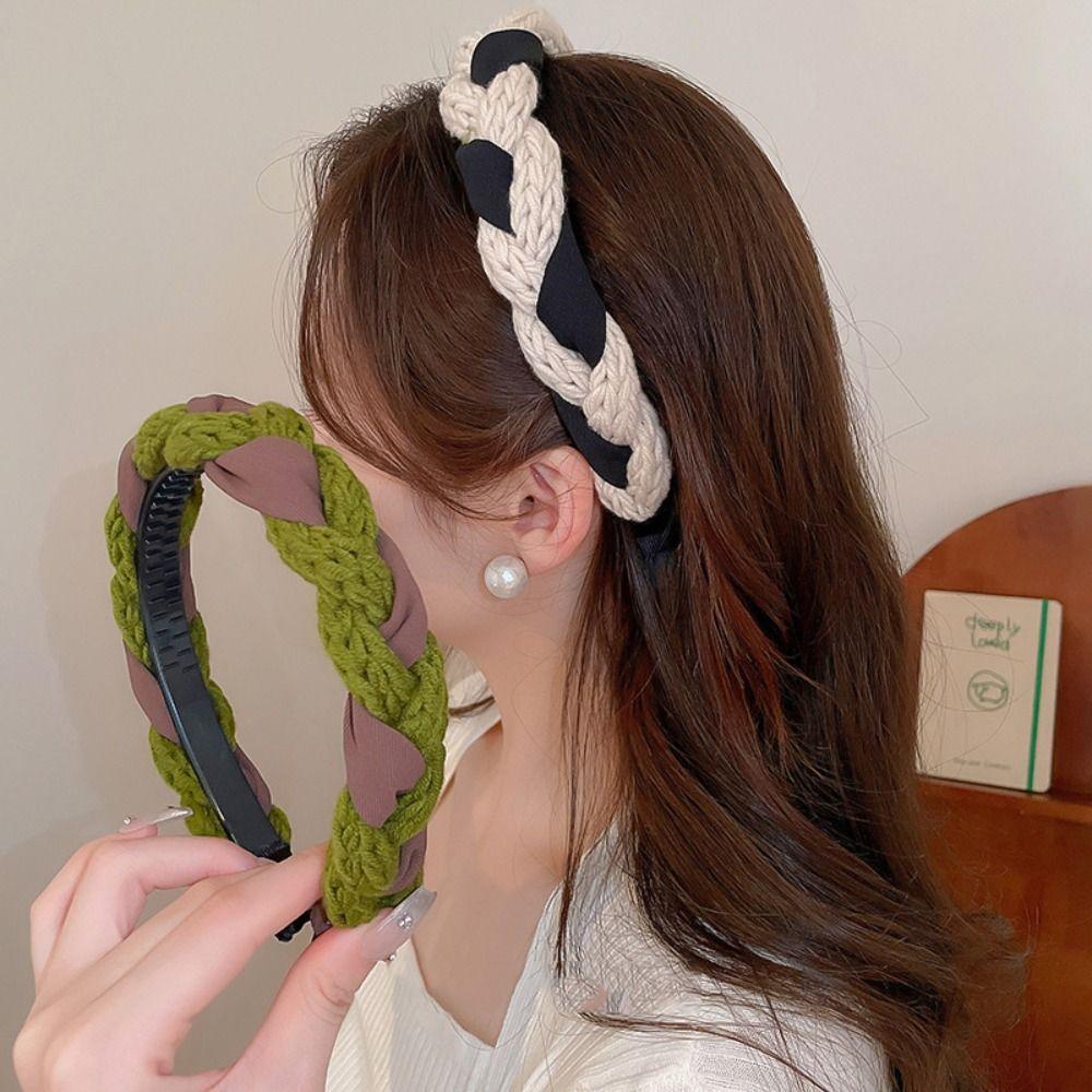 Wide Edge Korean Style Headband Headdress Women Headband Simple Twisted Braid Hair Hoop Wash Face
Wide Edge Korean Style Headband Headdress Women Headband Simple Twisted Braid Hair Hoop Wash Face