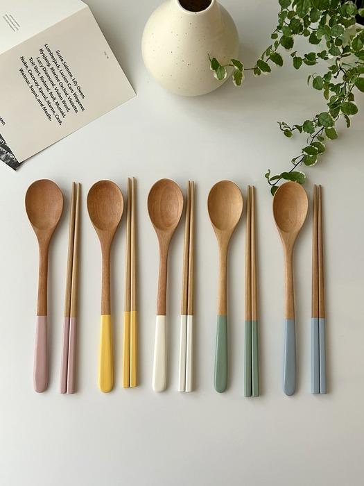 Elegant Table Marshmallow Korean Cutlery Set 5 Colors: Spoon, Chopsticks, and Spoon for Newlyweds Housewarming Gift Mellow Pink
Elegant Table Marshmallow Korean Cutlery Set 5 Colors: Spoon, Chopsticks, and Spoon for Newlyweds Housewarming Gift Mellow Pink