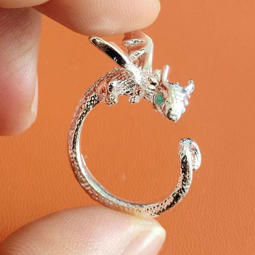 1PC Adjustable Knitting Loop Colorful dragon shape Type Crochet Ring Sewing Accessories Finger Wear Yarn Guides Thimble Gifts
1PC Adjustable Knitting Loop Colorful dragon shape Type Crochet Ring Sewing Accessories Finger Wear Yarn Guides Thimble Gifts