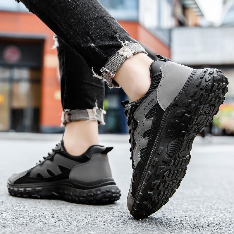 Tire sports shoes trend low-top breathable running shoes autumn new fashion versatile sports and leisure men s shoes 44 чорний
Tire sports shoes trend low-top breathable running shoes autumn new fashion versatile sports and leisure men s shoes 44 чорний
