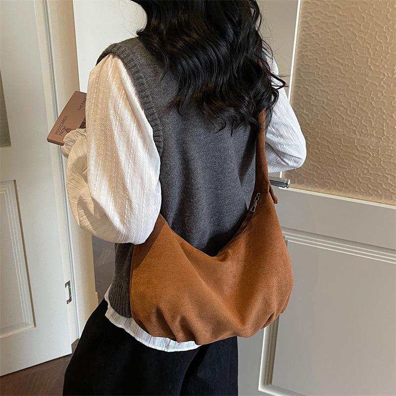 New Retro Suede Crossbody Bag Women Lightweight Versatile Shoulder Bag Fashi Comfortable and Versatile Texture Storage Bags коричневий
New Retro Suede Crossbody Bag Women Lightweight Versatile Shoulder Bag Fashi Comfortable and Versatile Texture Storage Bags коричневий