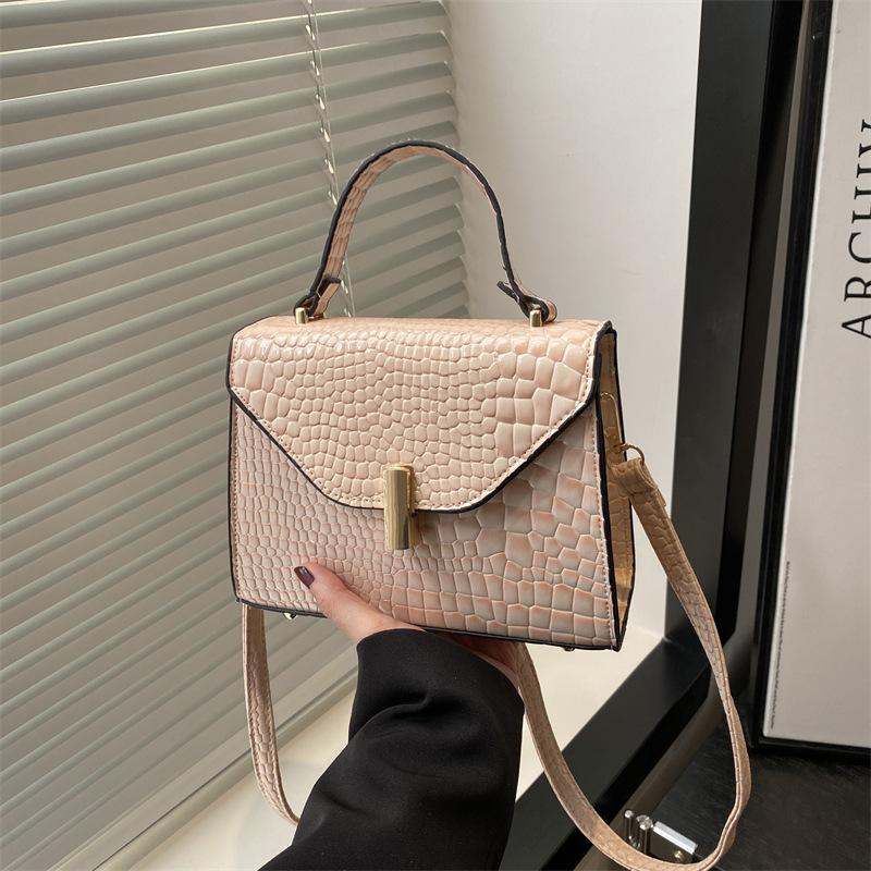 Summer new casual texture fashion trend niche design small square bag women s simple shoulder messenger bag хакі
Summer new casual texture fashion trend niche design small square bag women s simple shoulder messenger bag хакі