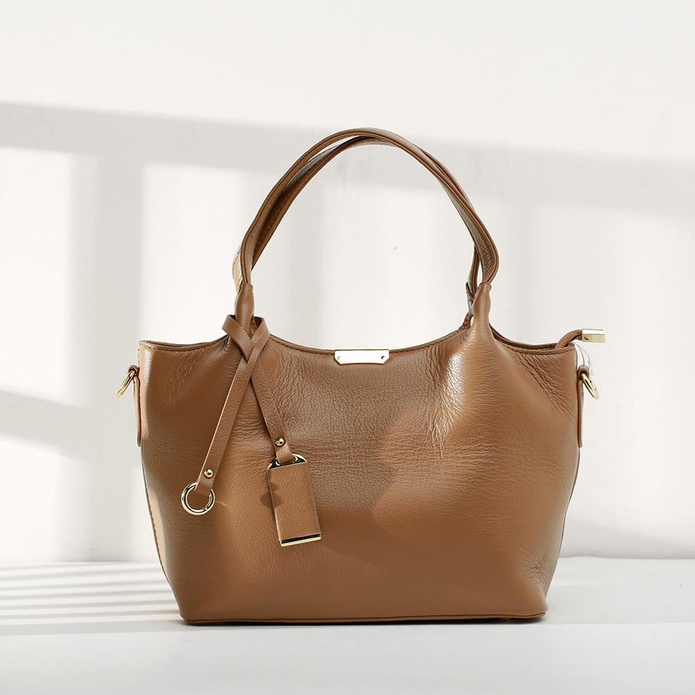 Top-grain Leather Cowhide Ladies Handbag Genuine Leather Soft Leather Dumpling Single-shoulder Crossbody Handbag 25X9X30CM
Top-grain Leather Cowhide Ladies Handbag Genuine Leather Soft Leather Dumpling Single-shoulder Crossbody Handbag 25X9X30CM