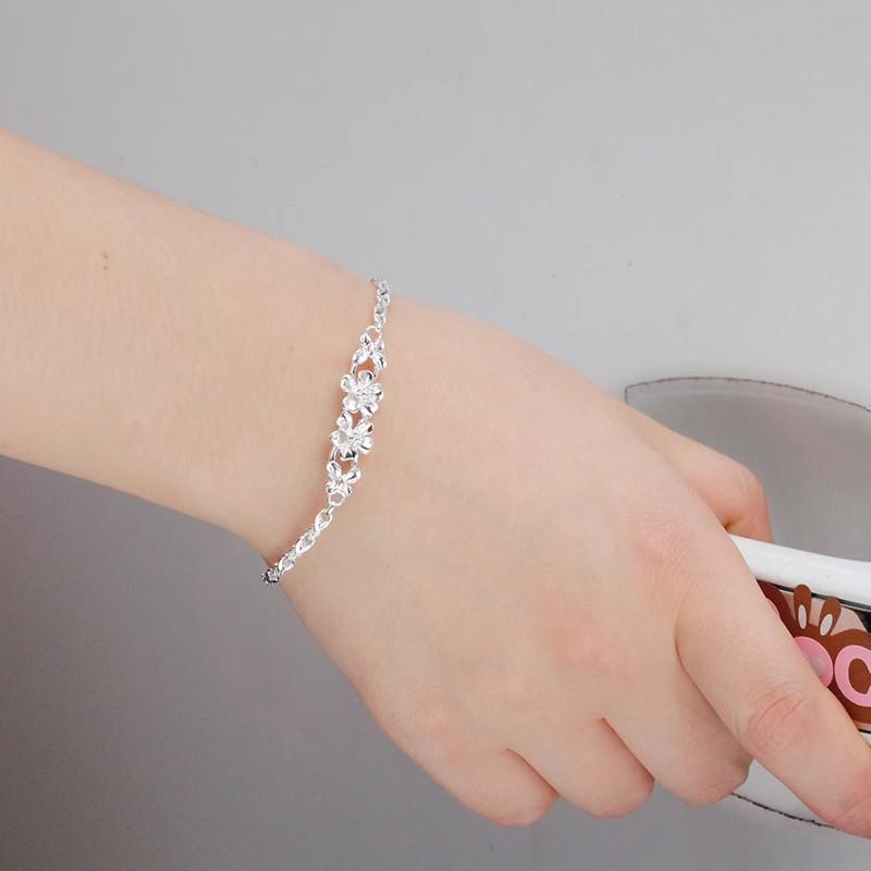 Элегантный серебряный браслет Любовь бабочки - Универсальный подарок для нее на День святого Валентина
Элегантный серебряный браслет Любовь бабочки - Универсальный подарок для нее на День святого Валентина