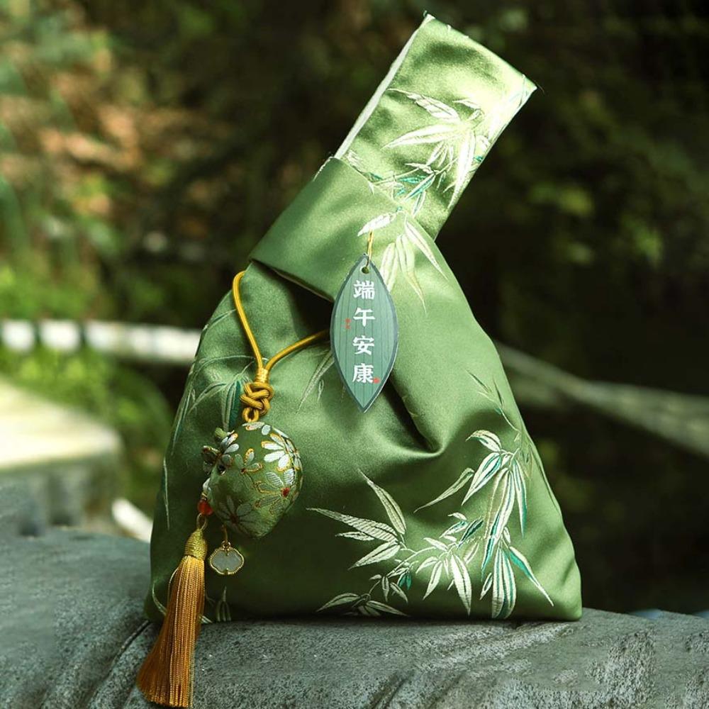 Zongzi Pendant Loong Boat Festival Pouch Pin Satin Hand-held Pouch New Chinese Style Handbag Party Style 1
Zongzi Pendant Loong Boat Festival Pouch Pin Satin Hand-held Pouch New Chinese Style Handbag Party Style 1
