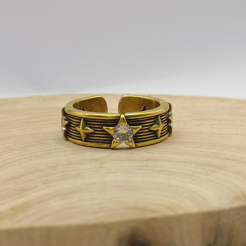 Yin Taifei Retro Exquisite Cross Diamond Star Gold Couple Rings, Adjustable, High-End Feel. Open Adjustable
Yin Taifei Retro Exquisite Cross Diamond Star Gold Couple Rings, Adjustable, High-End Feel. Open Adjustable