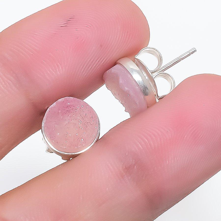 Titanium Druzy Gemstone Handmade Tops 925 Sterling Silver Earring KJ-1437
Titanium Druzy Gemstone Handmade Tops 925 Sterling Silver Earring KJ-1437