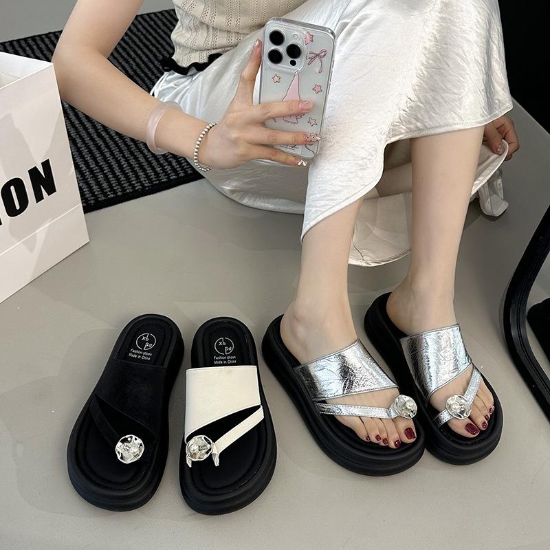 Thick-soled height-increasing silver toe slippers women s summer wear new one-word cool slippers casual fashion slippers 35
Thick-soled height-increasing silver toe slippers women s summer wear new one-word cool slippers casual fashion slippers 35