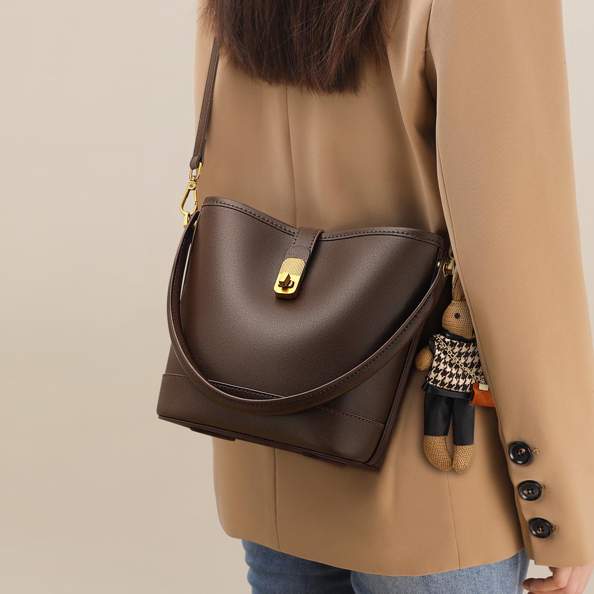 Bag Women S Bag Fashion Casual Versatile Bucket Bag Women S Premium Textured Shoulder Crossbody Bag
Bag Women S Bag Fashion Casual Versatile Bucket Bag Women S Premium Textured Shoulder Crossbody Bag