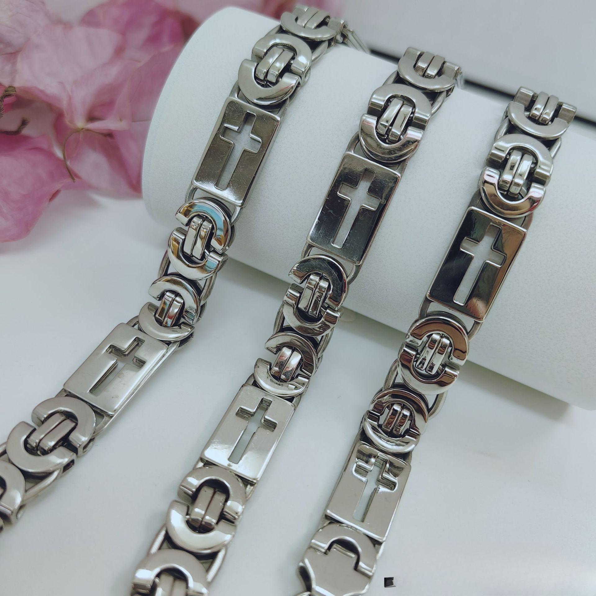 Модный тренд Персонализированное мужское ожерелье 2025 Женское ювелирное изделие в подарок 56CM
Модный тренд Персонализированное мужское ожерелье 2025 Женское ювелирное изделие в подарок 56CM