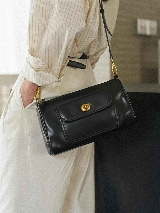 Baby Girl New Style High-Grade Real Leather Wooden Handle Handbag Retro Underarm Single-Shoulder Tote 28X9X16 чорний
Baby Girl New Style High-Grade Real Leather Wooden Handle Handbag Retro Underarm Single-Shoulder Tote 28X9X16 чорний