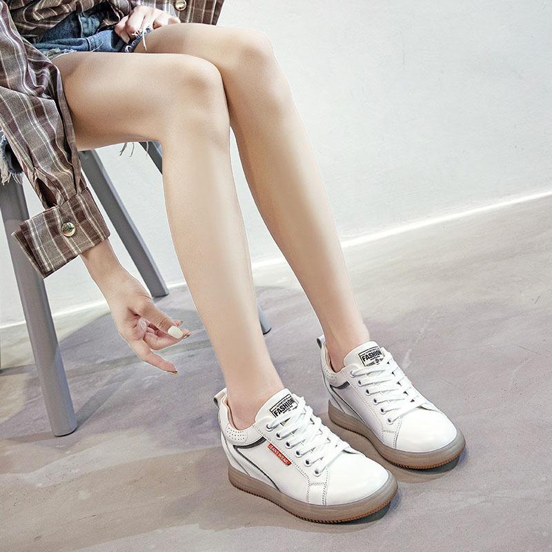 The First Layer of Cowhide Genuine Leather Women s Spring New Women s Shoes All-match Breathable Thick-soled Inner Heightened Single Shoes
The First Layer of Cowhide Genuine Leather Women s Spring New Women s Shoes All-match Breathable Thick-soled Inner Heightened Single Shoes