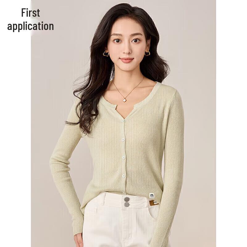 Women s Basic Solid Knit Cardigan M
Women s Basic Solid Knit Cardigan M