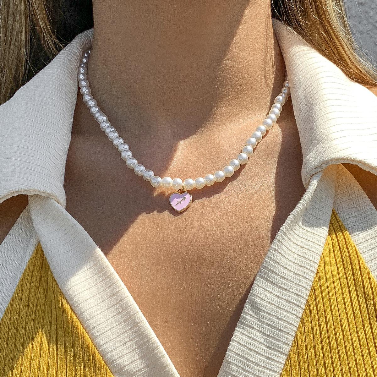 Accessories, temperament imitation pearl collarbone constellation pendant necklace, simple and creative double-sided oil drop item decoration
Accessories, temperament imitation pearl collarbone constellation pendant necklace, simple and creative double-sided oil drop item decoration