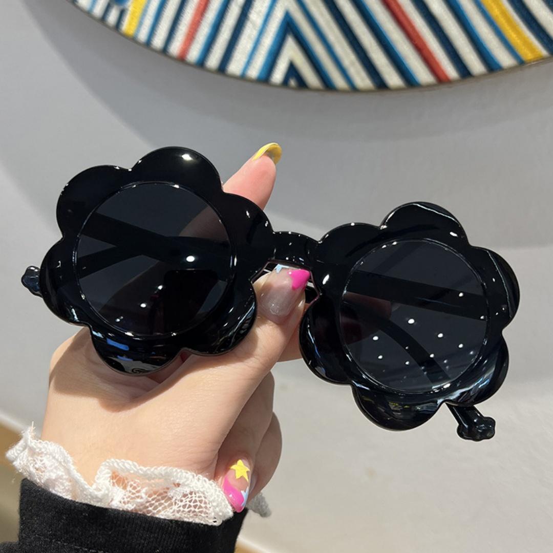 2026 Flower Shape Sunglasses Women Children Fashion Petal Frame Sun Glasses Colorful Transparent Lens Beach Party Eyewear чёрный
2026 Flower Shape Sunglasses Women Children Fashion Petal Frame Sun Glasses Colorful Transparent Lens Beach Party Eyewear чёрный