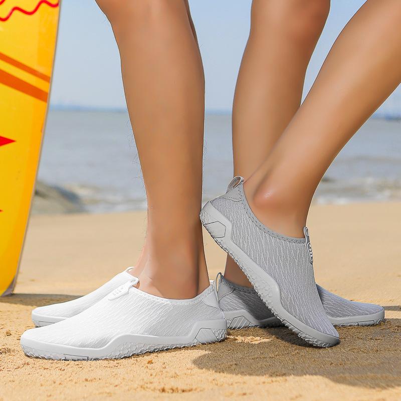 New creek shoes men s and women s outdoor soft-soled quick-drying wading swimming shoes snorkeling beach shoes rafting shoes 46
New creek shoes men s and women s outdoor soft-soled quick-drying wading swimming shoes snorkeling beach shoes rafting shoes 46
