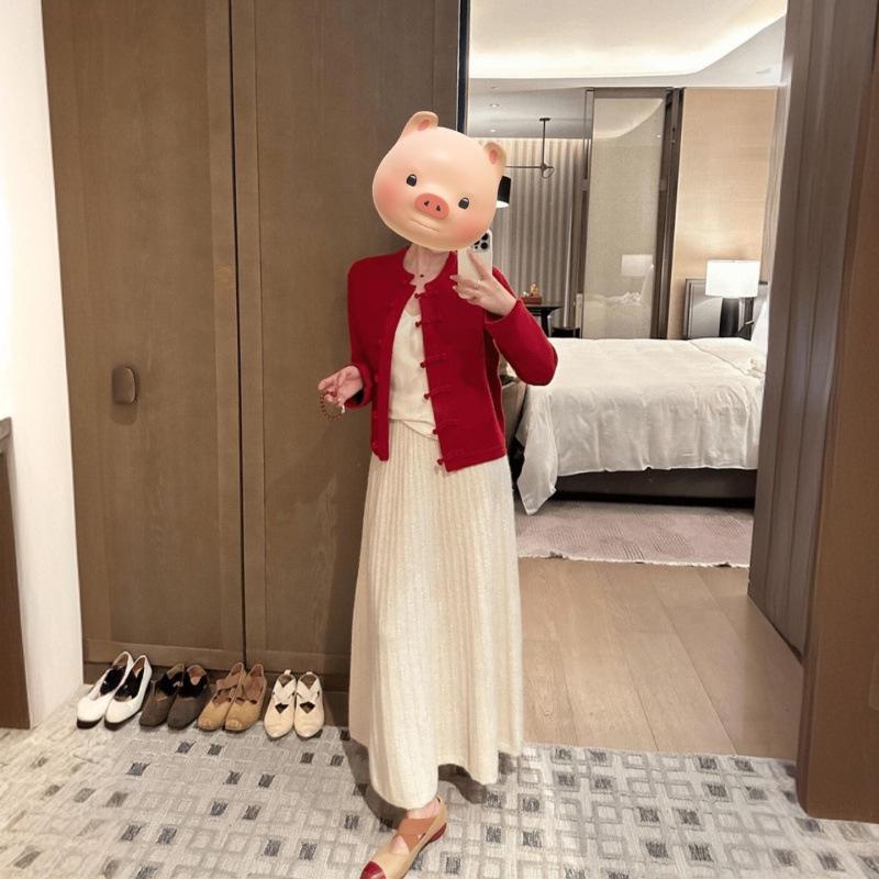 Red Modern Chinese-Style Knit Sweater & Skirt Set for Women - 2026 Autumn/Winter XL (recommended 115-130 jin)
Red Modern Chinese-Style Knit Sweater & Skirt Set for Women - 2026 Autumn/Winter XL (recommended 115-130 jin)