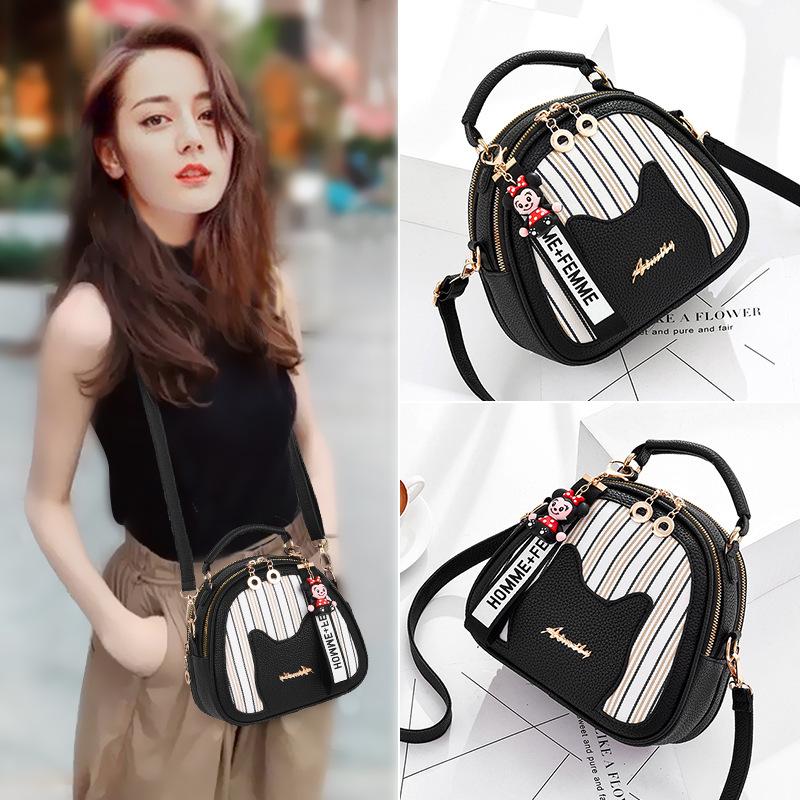 Bag women s 2025 summer new Korean tide personalized small round bag shoulder bag contrasting color oblique span handbag
Bag women s 2025 summer new Korean tide personalized small round bag shoulder bag contrasting color oblique span handbag