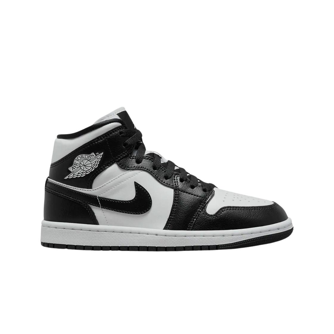 (w) Jordan 1 Mid White Black 240
(w) Jordan 1 Mid White Black 240