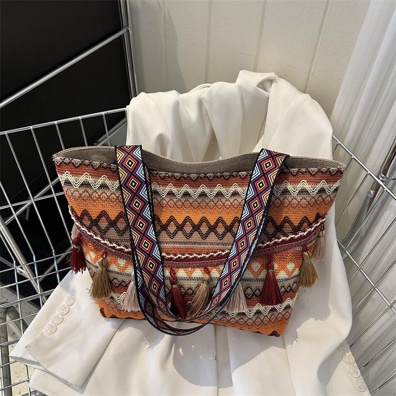 Простая и повседневная сумка большой вместимости, женская сумка на одно плечо, модная и трендовая сумка-тоут оранжевый
Простая и повседневная сумка большой вместимости, женская сумка на одно плечо, модная и трендовая сумка-тоут оранжевый