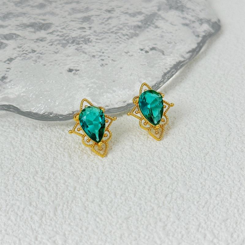 Light Luxury Elegant Chain Frame Hemming Water Drop-Shaped Zircon Hollow Stud Earrings Temperament Earrings зелений
Light Luxury Elegant Chain Frame Hemming Water Drop-Shaped Zircon Hollow Stud Earrings Temperament Earrings зелений