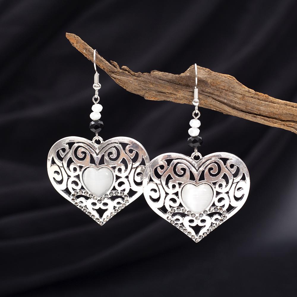 Модні висячі сережки для жіночих прикрас білий
Модні висячі сережки для жіночих прикрас білий